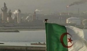 تراجع حاد في الصادرات يفاقم أزمة الجزائر المالية