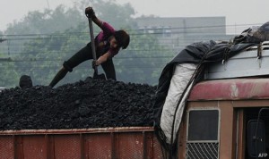 الدول غير المنتجة للنفط تعاود استخدام الفحم