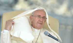 البابا فرنسيس يوفد كاردينالين للمشاركة في مؤتمر دعم المسيحيين