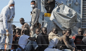 البحرية الايطالية تنقذ 3500 مهاجرًا وتنتشل 19 جثة