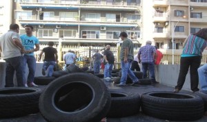 نقابة عمال ومستخدمي “كهرباء لبنان” تعلن الاضراب لـ3 ايام والمياومون يصعّدون للحصول على الرواتب