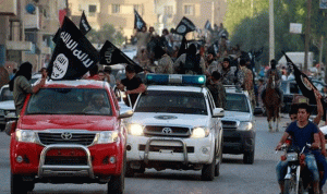 كيف يستخدم تنظيم داعش النفط السوري لتمويل حملته؟