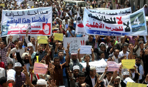 قبائل القفر تنتفض ضد الحوثيين وتطردهم من المديرية في وسط اليمن