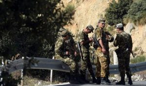 مقتل جنديين وجرح أربعة آخرين في شرق الجزائر