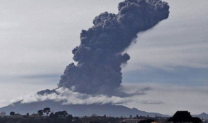 بركان “كالبوكو” يثور للمرة الثالثة وحكومة تشيلي تجلي السكان