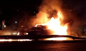 خاص IMLebanon.. بالصور والفيديو: حريق بين المسلكين على اوتوستراد جونية
