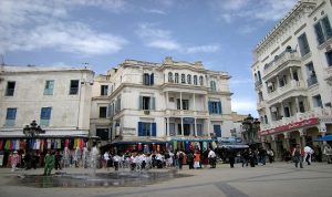 السياحة الداخلية تنقذ عشرات الفنادق من الإفلاس في تونس