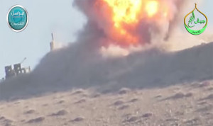بالفيديو.. “جيش الفتح” يفجر دبابة لـ”حزب الله” في جرود عرسال