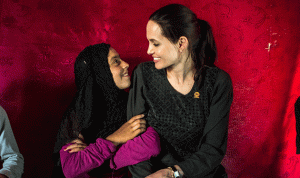 اللاجئة السورية هالة: آنجلينا جولي قالت إننا مثل أولادها