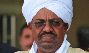 البشير يحل الحكومة في السودان