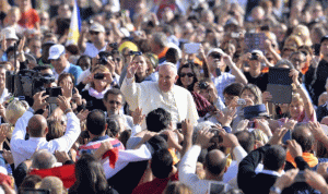قداسة البابا في ساراييفو في زيارة خاطفة