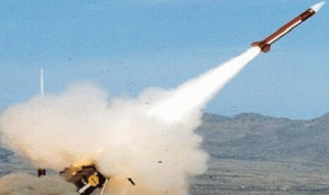 الدفاع الجوي السعودي يعترض صاروخ “سكود” أطلقه الحوثيون