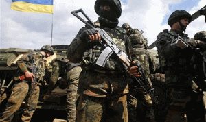 بدء سحب الدبابات في شرق اوكرانيا لكن السلام لا يزال بعيدا