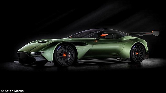 Aston Martin Vulcans 4