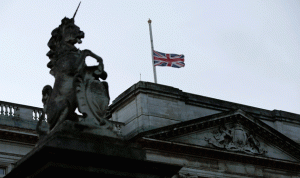 تنكيس الأعلام في بريطانيا تكريما لقتلى السوسة