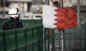 إصابة رجل أمن بانفجار قنبلة في البحرين