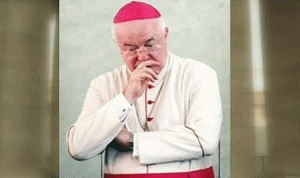 الاسقف المتهم بالتعدي على الاطفال جنسيا غائب عن أول محاكمة في الفاتيكان
