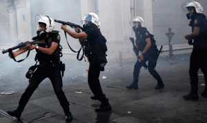 مقتل شرطي ومدني بهجوم مسلح في مدينة تشينار التركية
