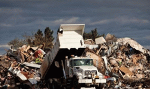 خاص IMLebanon: من يرسل شاحنات النفايات الى كفريا؟