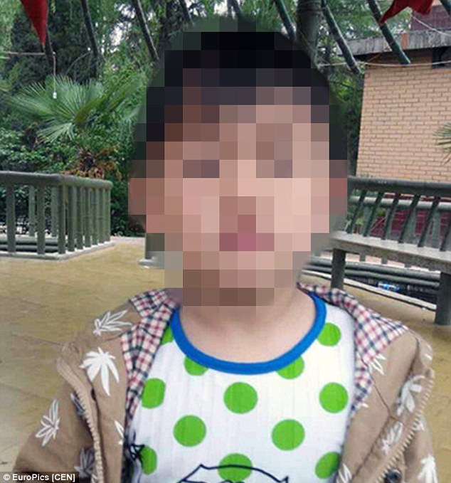 2BB35FE400000578-3212645-The_alleged_killer_a_woman_surnamed_Li_was_said_to_have_lured_th-a-1_1440675702212