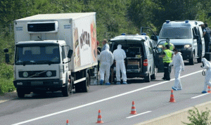 أكثر من 70 جثة مهاجر في شاحنة على طريق عام في النمسا