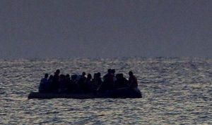 مصرع 4 أطفال لاجئين وإنقاذ العشرات في بحر إيجه