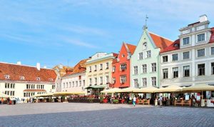 ما أسباب ازدهار الأعمال التجارية في دول البلطيق؟
