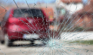 إصابة 4 أشخاص في انزلاق سيارة على اوتوستراد البالما القلمون