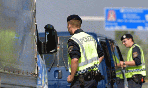 الشرطة النمساوية تعثر على 24 لاجئاً في شاحنة مغلقة