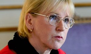 وزيرة خارجية السويد تبكي الطفل إيلان!