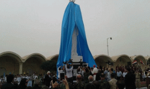 بالصور والفيديو.. إزاحة الستار عن تمثال ضخم للعذراء مريم في يبرود
