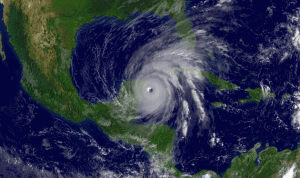 الاعصار ايرما يشتد مهددا الكاريبي وفلوريدا