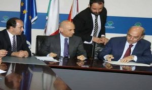 نظريان وقع مع سفير إيطاليا هبة بمليوني يورو لدعم الطاقة النظيفة