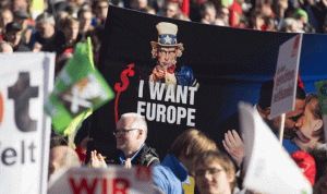بالصور.. تظاهرات حاشدة في برلين ضد اتفاقَيْ تبادل مع أميركا وكندا