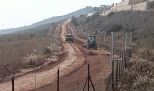 دورية إسرائيلية تمشّط الخط الحدودي