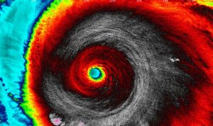 بالصور والفيديو.. أقوى إعصار في التاريخ يضرب المكسيك!