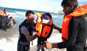 بالفيديو.. إنقاذ لبنانيين قبالة شواطئ قبرص!