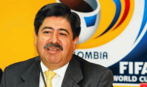 استقالة مفاجئة لرئيس اتحاد كرة القدم الكولومبي