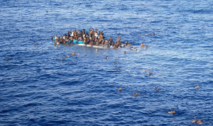 غرق مهاجرين قبالة سواحل اليونان