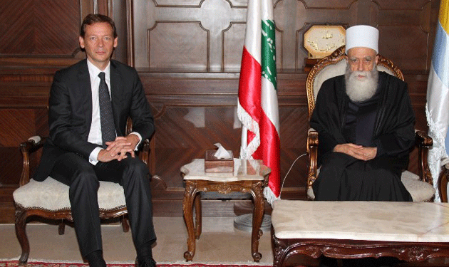 sheikh-naim-hassan-and-french-ambassador