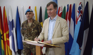 السفير البريطاني: لإستمرار مهمة “اليونيفيل” من أجل السلام