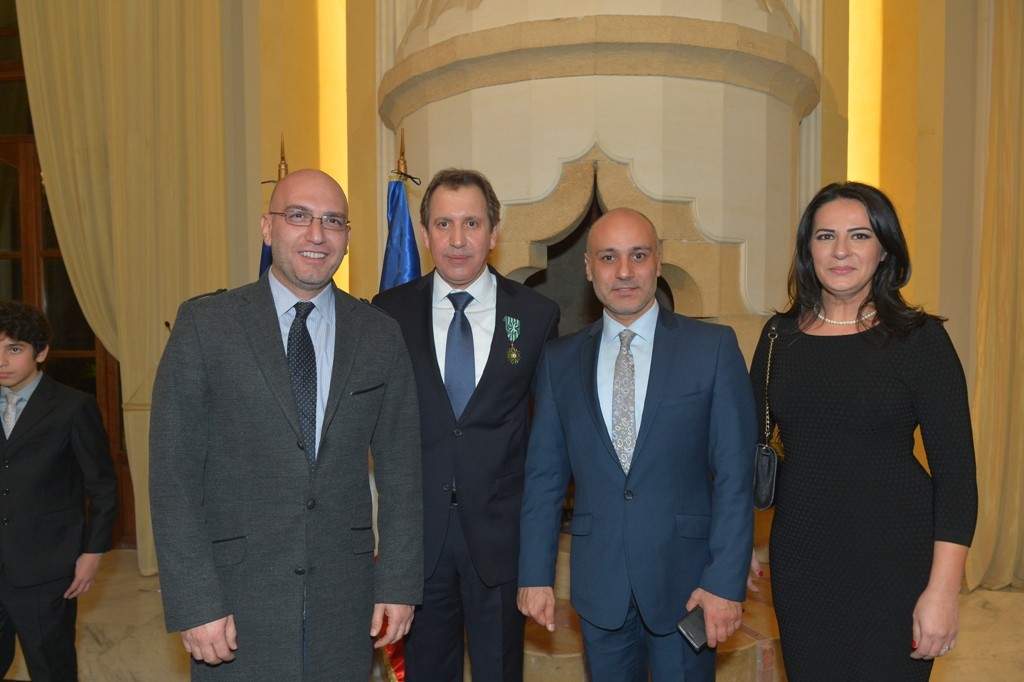 ????????????????????????????????????