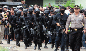مقتل شرطيين في إندونيسيا