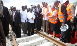 كينيا تحصل على قرض 1.5 مليار دولار من الصين لمشروع سكك حديدية