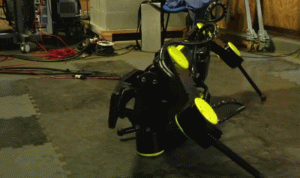 بالفيديو.. روبوت ينقذ حياة منكوبي الحرائق والزلازل!