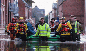 فيضانات “غير مسبوقة” تغرق بريطانيا