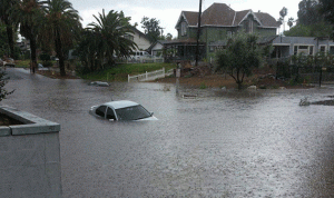 ظاهرة “النينيو” سبّبت فيضانات وانزلاقات للتربة في كاليفورنيا