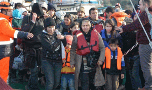 خفر السواحل التركي ينقذ 208 لاجئين في بحر إيجه