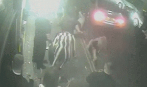 بالفيديو… سيارة تدهس 7 أشخاص دفعة واحدة