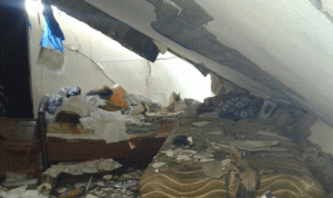 بالصور.. انهيار سقف منزل على مسنة في قاع الريم